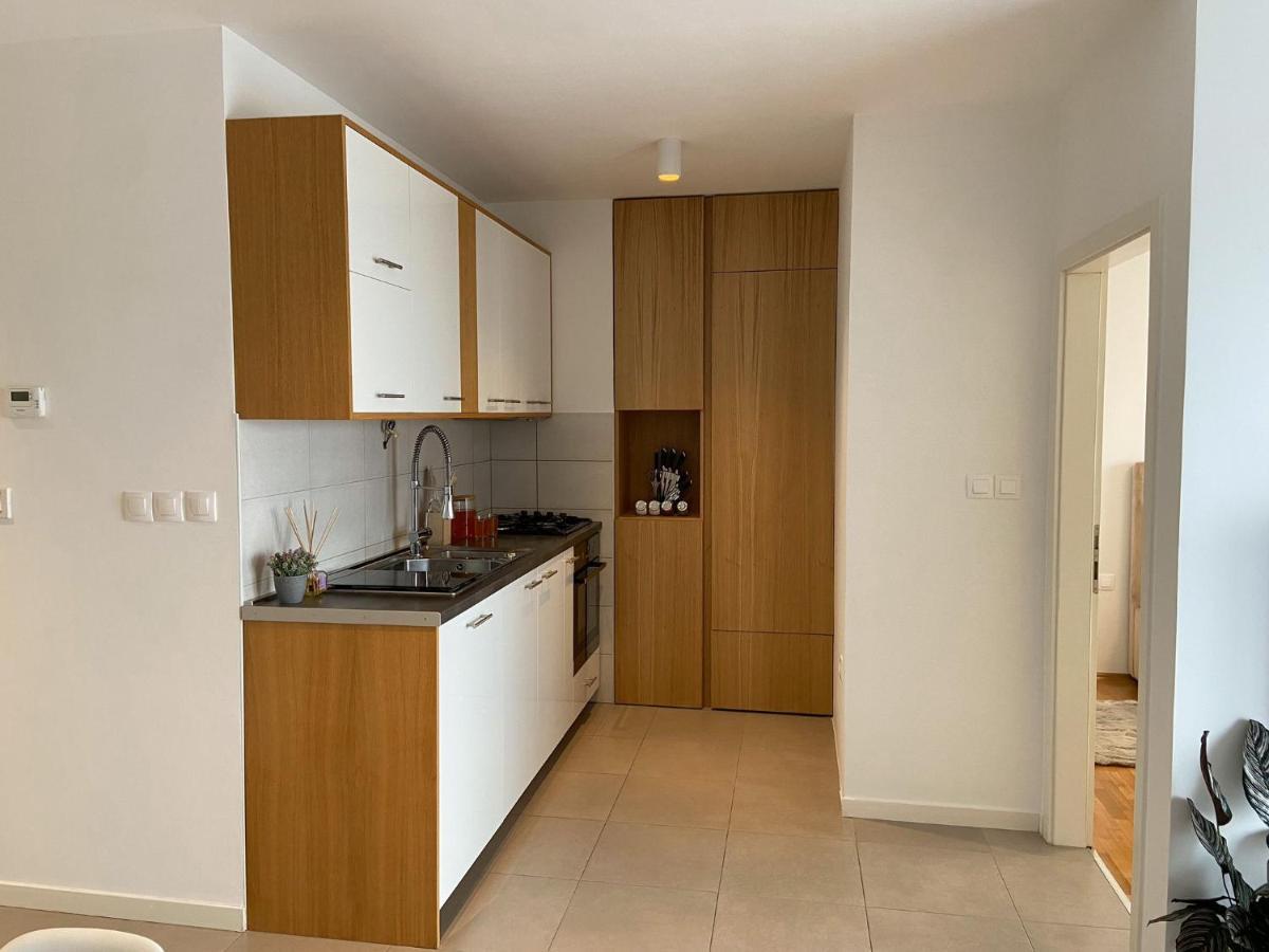 Portview Apartment Rijeka Eksteriør billede