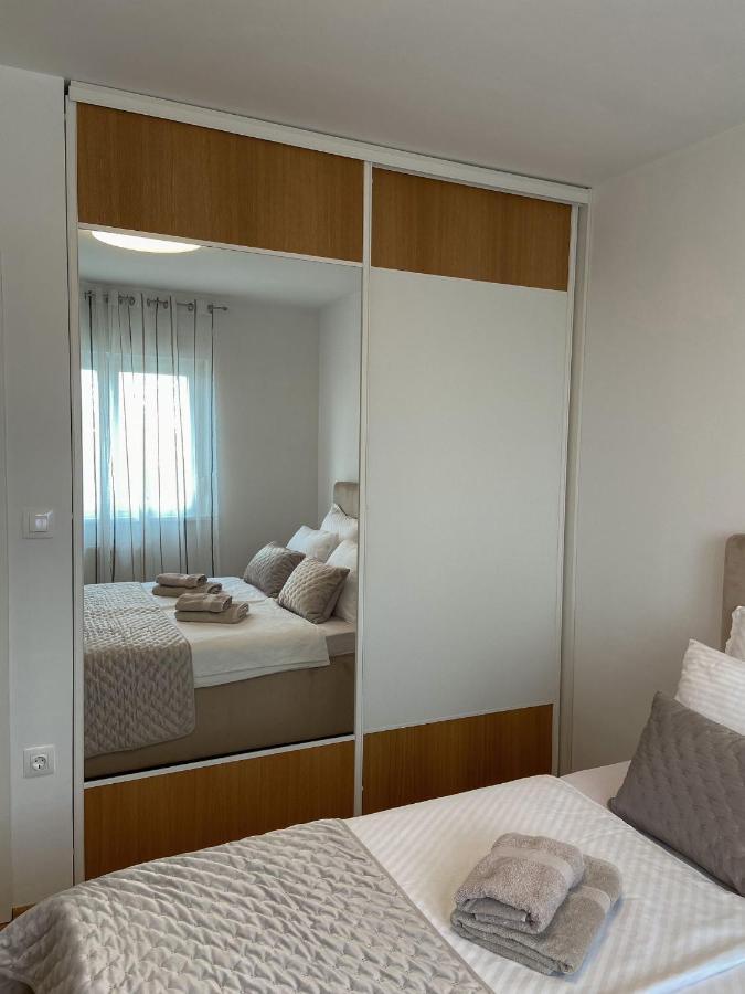 Portview Apartment Rijeka Eksteriør billede