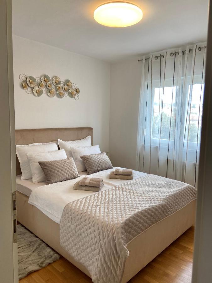 Portview Apartment Rijeka Eksteriør billede